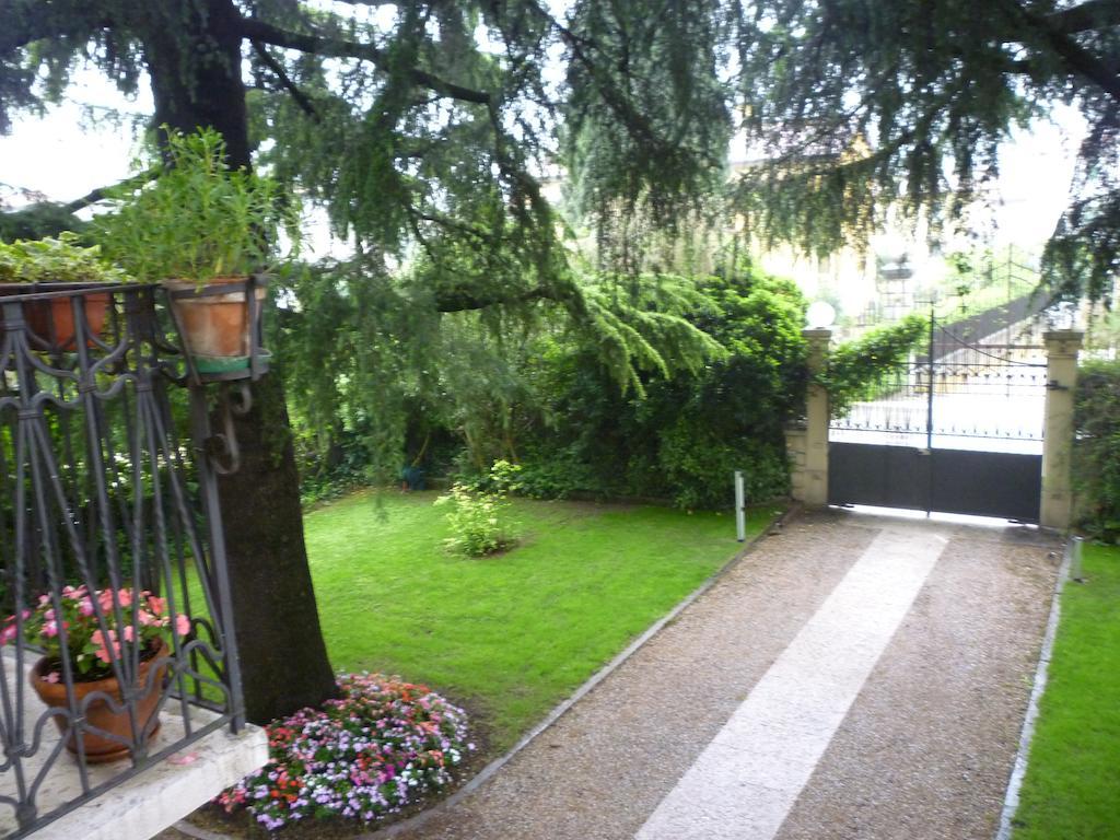 B&B Villa Dei Pini Domegliara Экстерьер фото